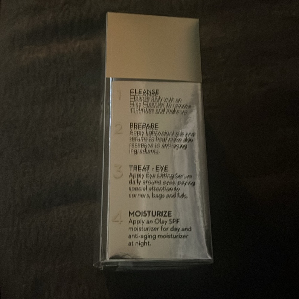 NWT Olay Eyes Depuffing Eye Roller - Picture 4 of 5